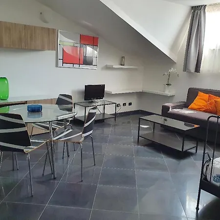 Vittoria House Appartamento *